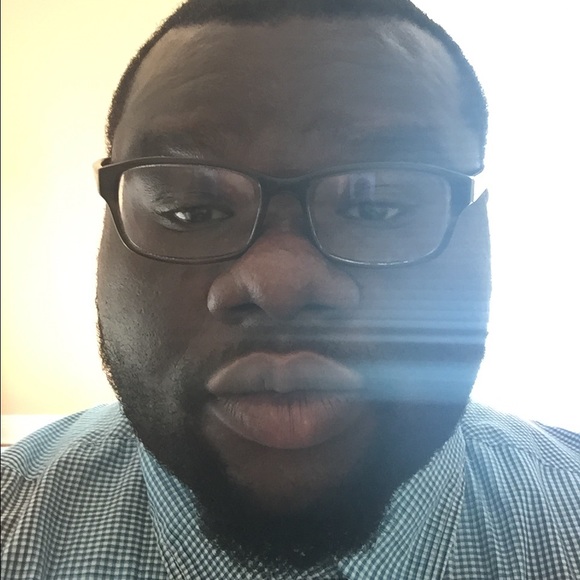 Profile Picture of David Dee (@doubled3d) on Poshmark