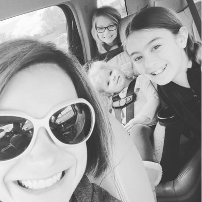 Profile Picture of Amanda Avery (@MamaAviary) on Twitter