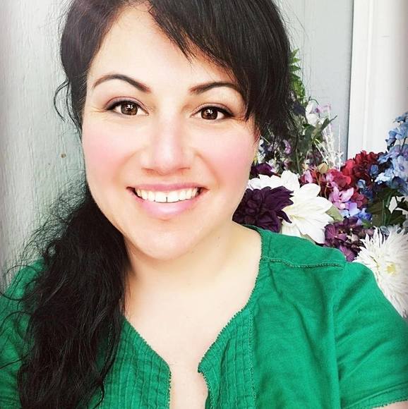 Profile Picture of Christina Cornelison (@christinacor777) on Poshmark