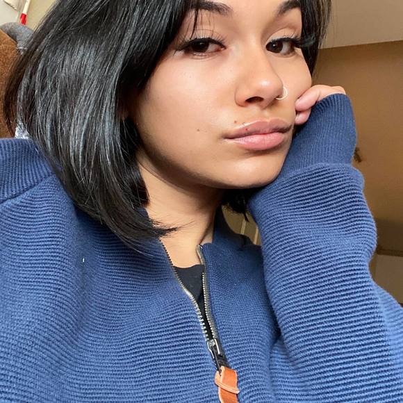 Profile Picture of Dana Dragutinović (@danarenjackson) on Poshmark