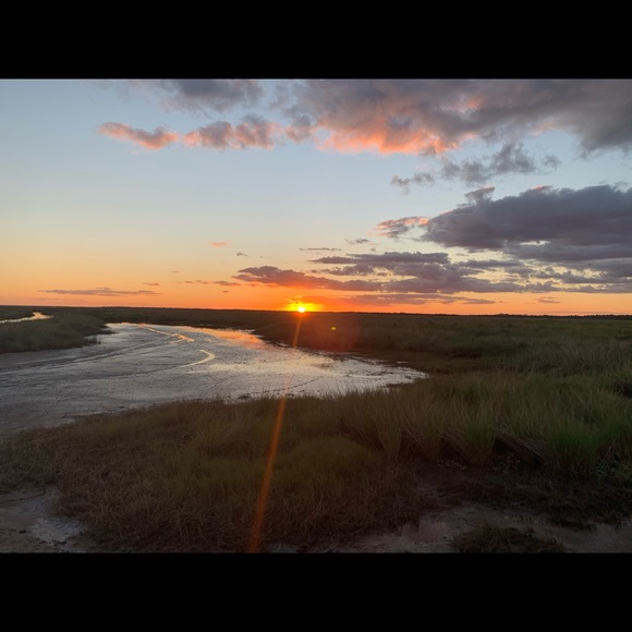 Profile Picture of Michaela Beville (@michaela658) on Poshmark