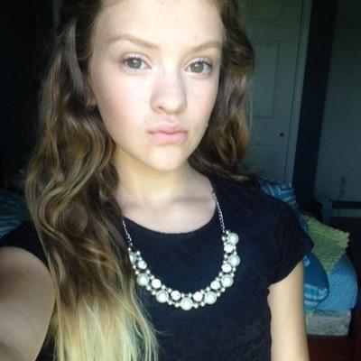 Profile Picture of Emily Bednar (@EmilyGrace21008) on Twitter