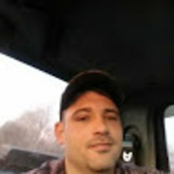 Profile Picture of Bobby Brammer (@bobbybrammer2) on Poshmark