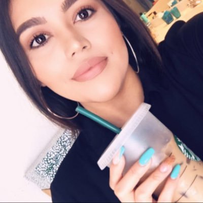 Profile Picture of Jasmine Claudio (@jazzeefizzle) on Twitter