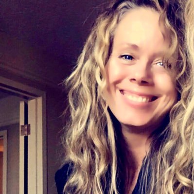 Profile Picture of Dana Roberts (@DanaCRoberts) on Twitter