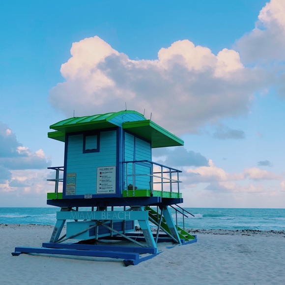 Profile Picture of Angelica Dilibero (@a_dilibero) on Poshmark