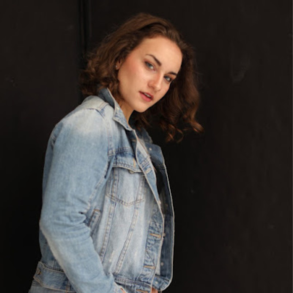 Profile Picture of Leah Heffington (@leah_heffington) on Poshmark