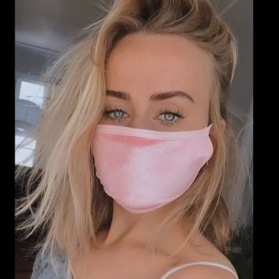 Profile Picture of Emma Schultz (@emma_schulltz) on Twitter