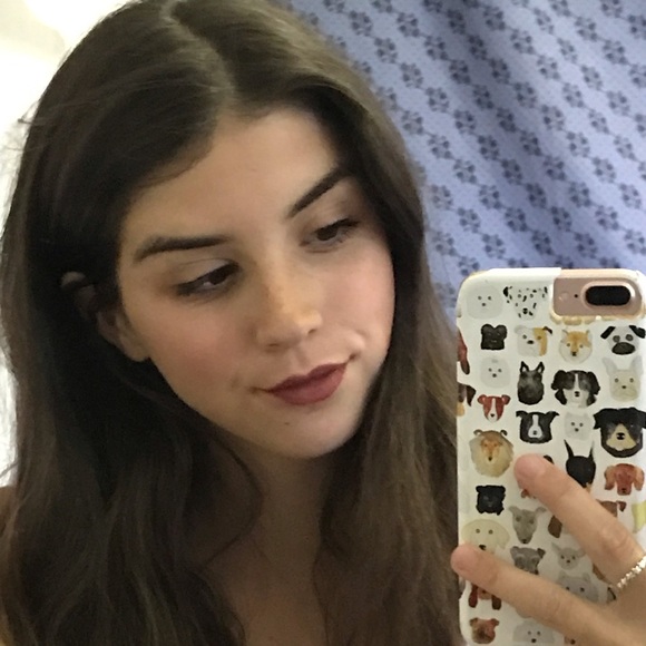 Profile Picture of Clarissa Bennett (@clarebennett) on Poshmark
