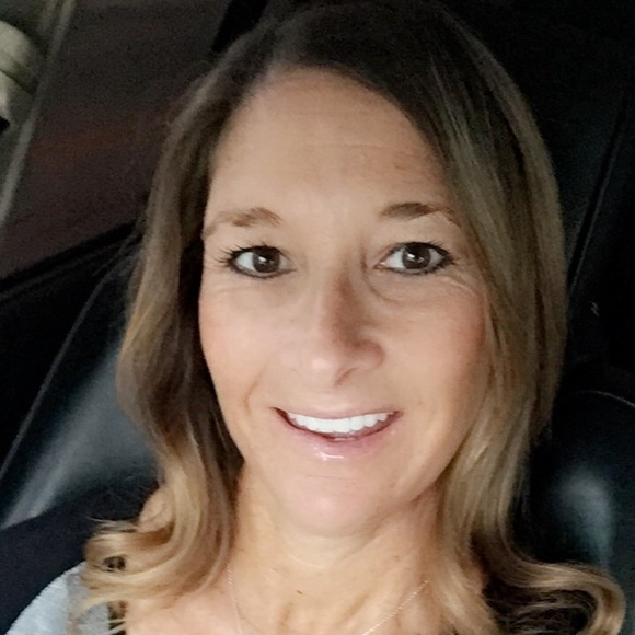 Kim Savage - Poshmark Profile Picture of Kim Savage (@savageka) on Poshmark