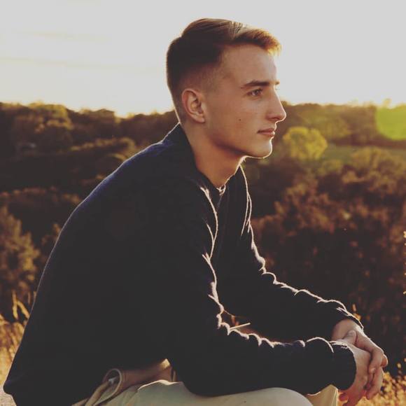 Profile Picture of Wyatt Hadaway (@wyatthadaway) on Poshmark