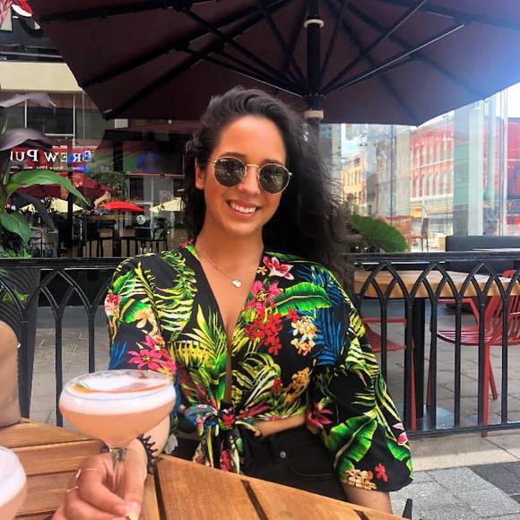 Profile Picture of Vanessa Beland (@vanessabeland) on Poshmark