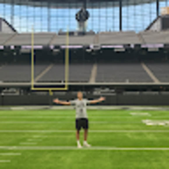 Profile Picture of Nevin Saraceni (@nastykiks) on Poshmark