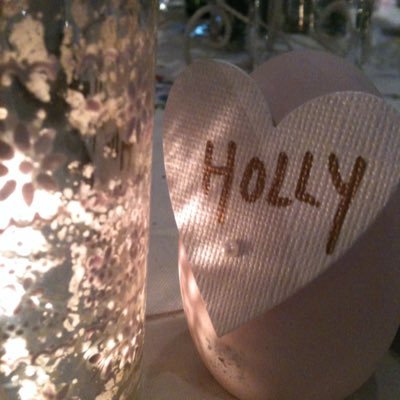 Profile Picture of Holly Abbott (@mollymohair) on Twitter