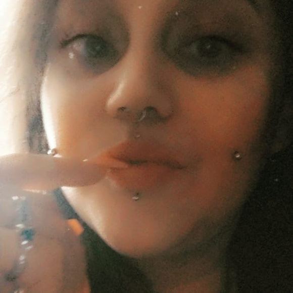 Profile Picture of April Herbert (@_mrs_herbert_) on Poshmark