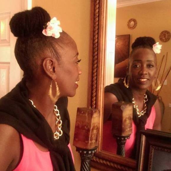 Profile Picture of Fern Thompson (@fernthompson) on Poshmark