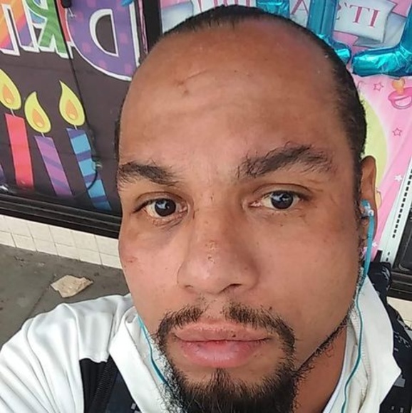 Jay Declay - Poshmark Profile Picture of Jay Declay (@jaydeclay) on Poshmark