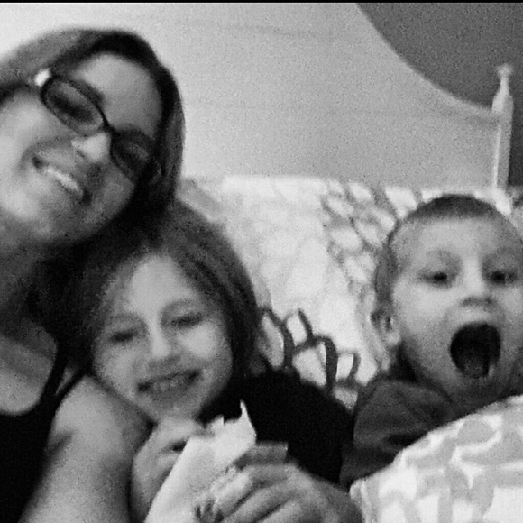 Lisa Ahlberg - Poshmark Profile Picture of Lisa Ahlberg (@vikinglisa) on Poshmark