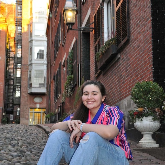 Profile Picture of Dani Coleman (@danicolez) on Poshmark