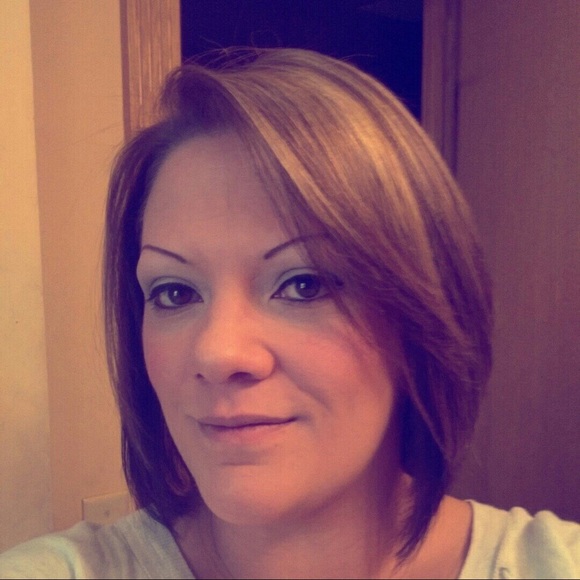 Profile Picture of Tawonia Harding (@th714) on Poshmark