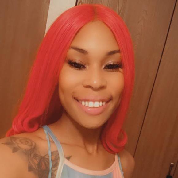 Profile Picture of Tcworld Touk (@toukiebabt) on Poshmark