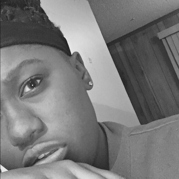 Profile Picture of Kamry Lafayette (@kamry16) on Poshmark