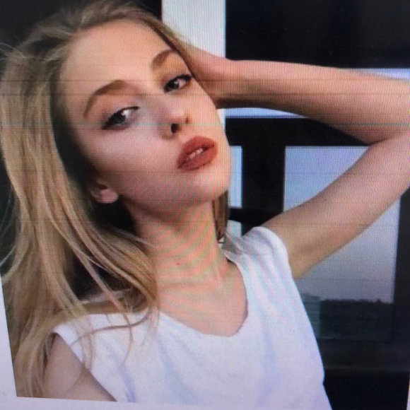 Profile Picture of Tonya Jefferson (@alannachris944) on Poshmark