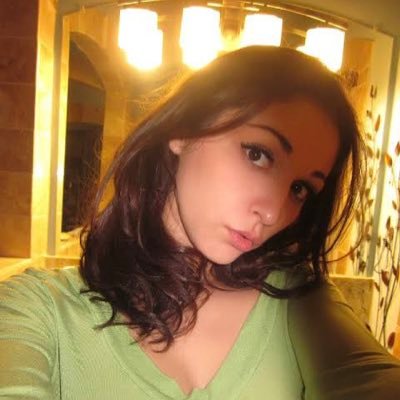 Profile Picture of Carly Weber (@Trendydreamss) on Twitter