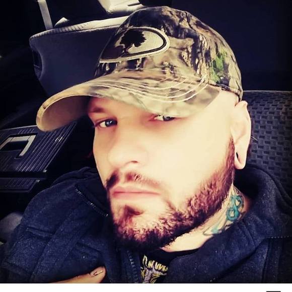 Profile Picture of James Carlson (@jaymezcarlson) on Poshmark