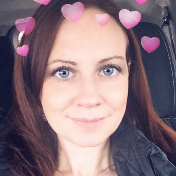 Profile Picture of Christine Reaser (@reaserc) on Poshmark