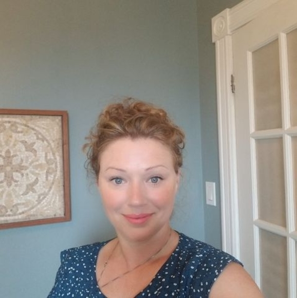 Profile Picture of Bridget Poole (@bridgetpoole601) on Poshmark