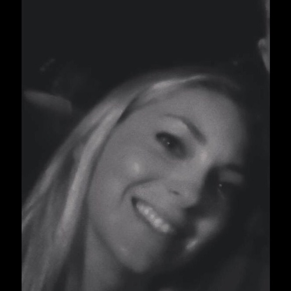 Profile Picture of Paige Riddle (@paigeriddle) on Poshmark