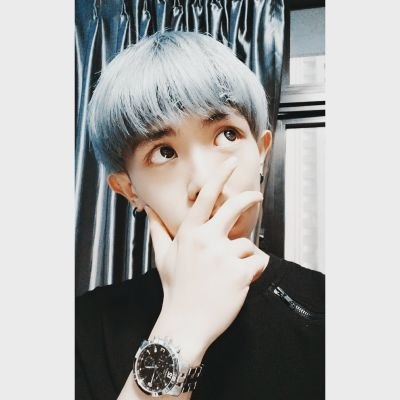 Profile Picture of *シングル* (@AnthonySoShort) on Twitter