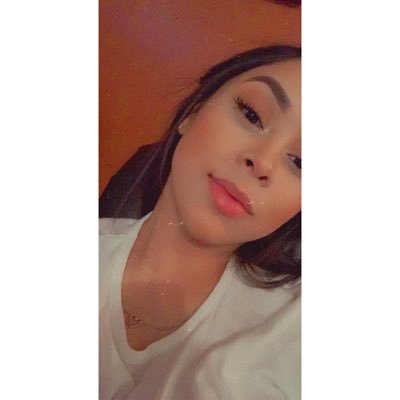 Profile Picture of Yesenia (@OrtizYesi15) on Twitter