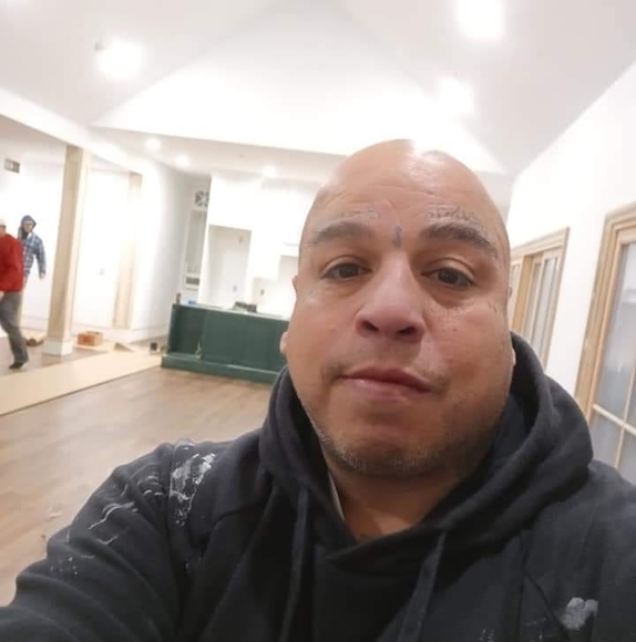 Profile Picture of James Munoz (@james_munoz) on Poshmark