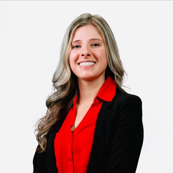 Profile Picture of Taylor Niedermeyer (@tay960) on Poshmark