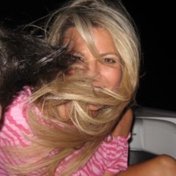 Profile Picture of Cynthia Peterson (@kp8626) on Poshmark