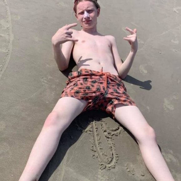 Profile Picture of Ethan Hankins (@ethan090) on Poshmark