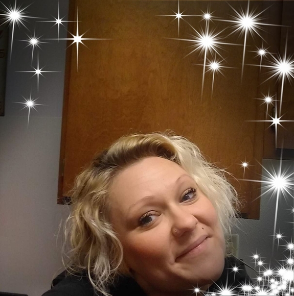 Profile Picture of Jamie Rae (@jamierae368) on Poshmark