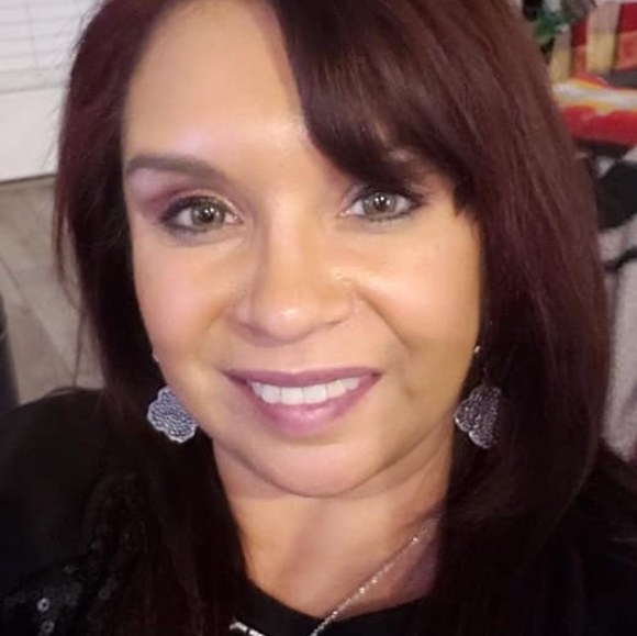 Profile Picture of Dawn Kaaihue (@dmkaaihue) on Poshmark