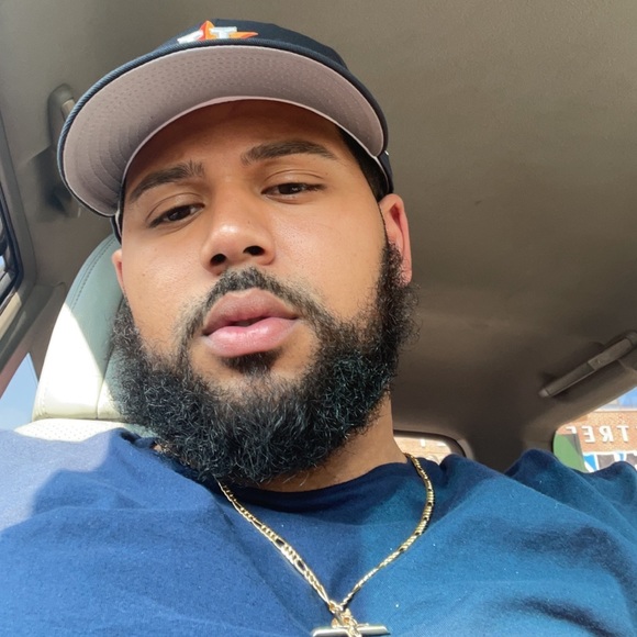 Profile Picture of Brian Miranda (@mirandabrian97) on Poshmark