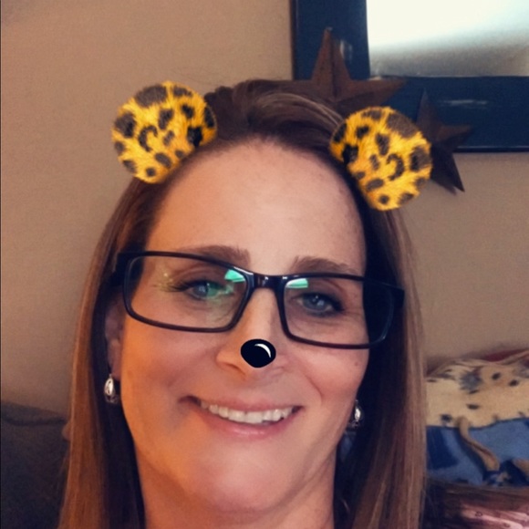 Chrissy Estremera - Poshmark Profile Picture of Chrissy Estremera (@estremera89) on Poshmark