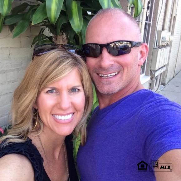 Profile Picture of Sandy Steinbrook (@sandysteinbrook) on Poshmark