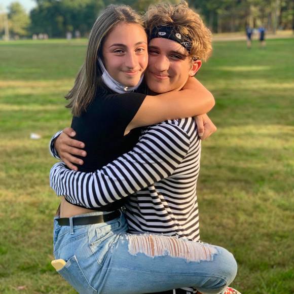 Alexandra Vrahnos - Poshmark Profile Picture of Alexandra Vrahnos (@avrahnos522) on Poshmark