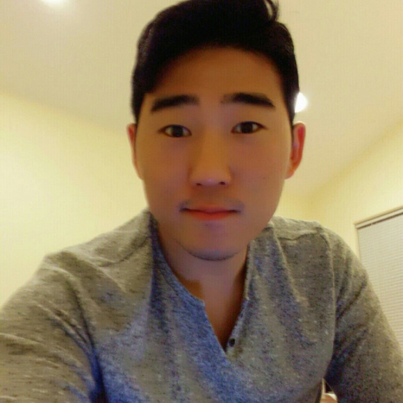 Profile Picture of Alvin Kim (@askim93827) on Poshmark
