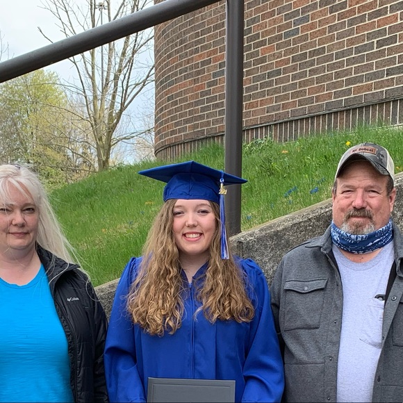 Profile Picture of Mackenzie Knutsen (@mackenzie5936) on Poshmark