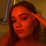 Profile Picture of Phoebe Mitchell (@phoebes_sketchbook99) on Instagram