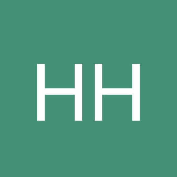 Profile Picture of Hannah Hicks (@hannaheh08) on Poshmark