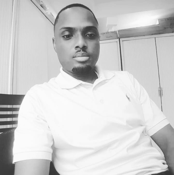 Profile Picture of Eddy Eddy (@eddyeddy909) on Poshmark