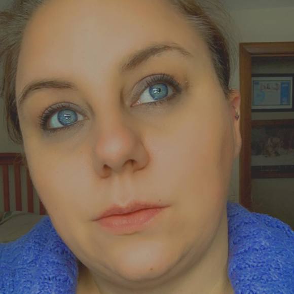 Profile Picture of Kim Falcetti (@kim4382) on Poshmark